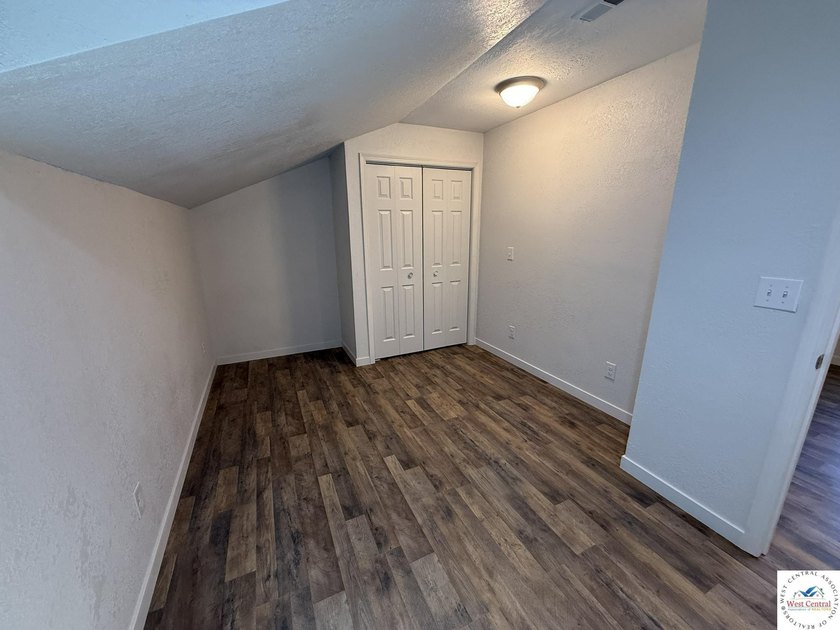 Sportsman's Paradise! This completely remodeled 2 bed, 2 full - photo 22