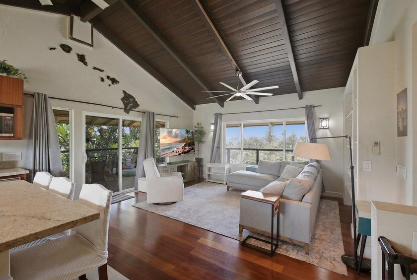 Located in the highly desirable neighborhood of Maui Meadows - photo 3