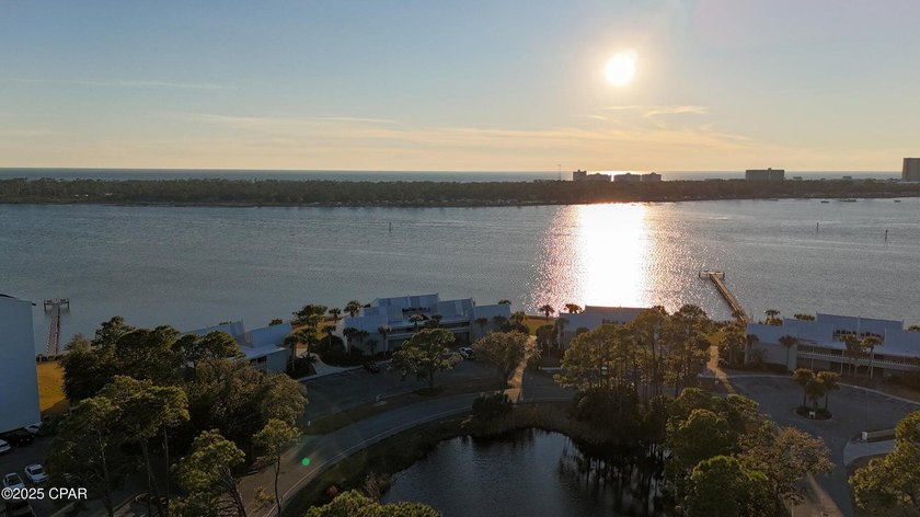 This completely renovated Bayview Villa is located in Bay Point - photo 23