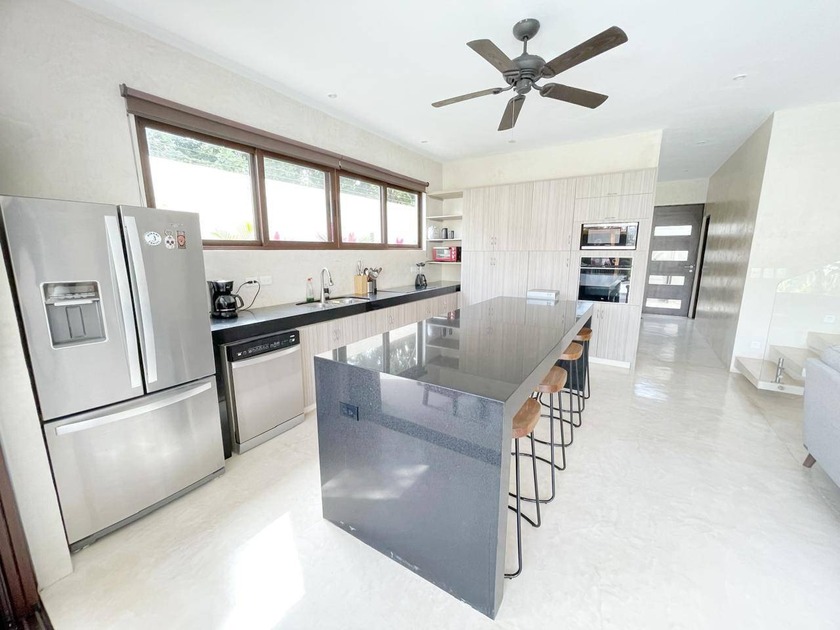 La Veleta, Tulum, Quintana Roo
Asking Price USD 550,000
Turnkey - photo 6