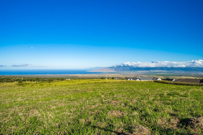 Discover one of Upcountry Maui's most exceptional opportunities - photo 5