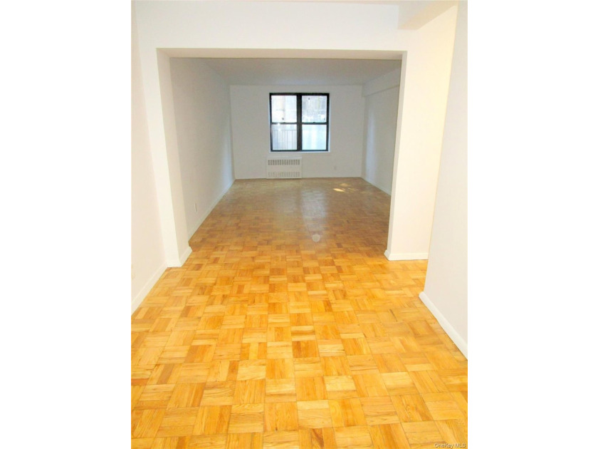 Rare Sponsor One Bedroom Apartment in the Woodlawn Heights - photo 6