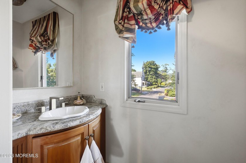 Exceptional waterfront end-unit townhouse in the highly - photo 21