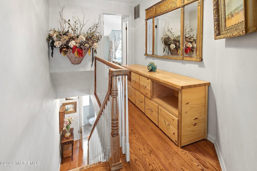 Exceptional waterfront end-unit townhouse in the highly - photo 23