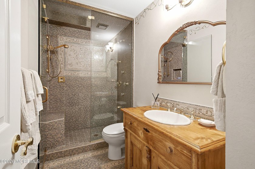 Exceptional waterfront end-unit townhouse in the highly - photo 25