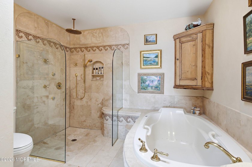 Exceptional waterfront end-unit townhouse in the highly - photo 32