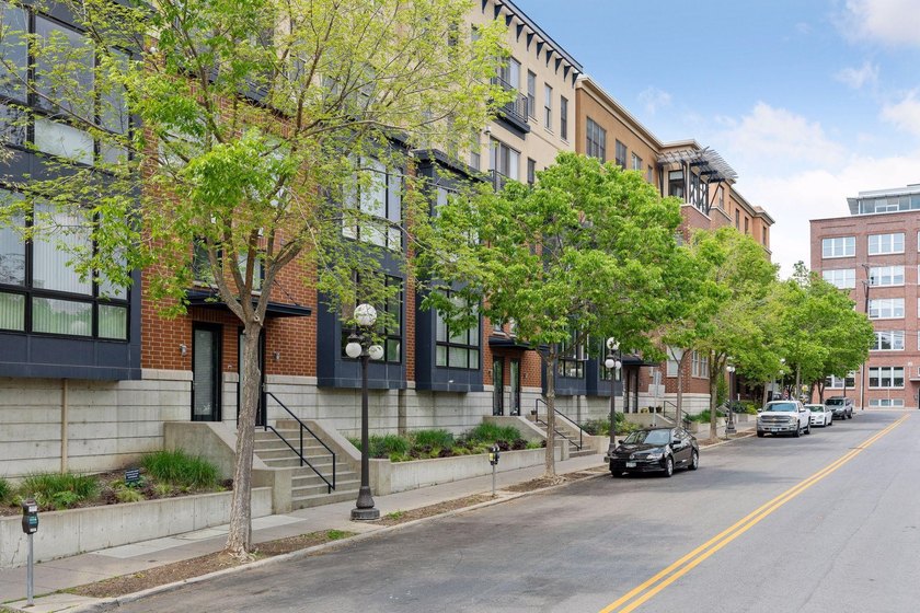 Experience the best of downtown Saint Paul living in this - photo 2