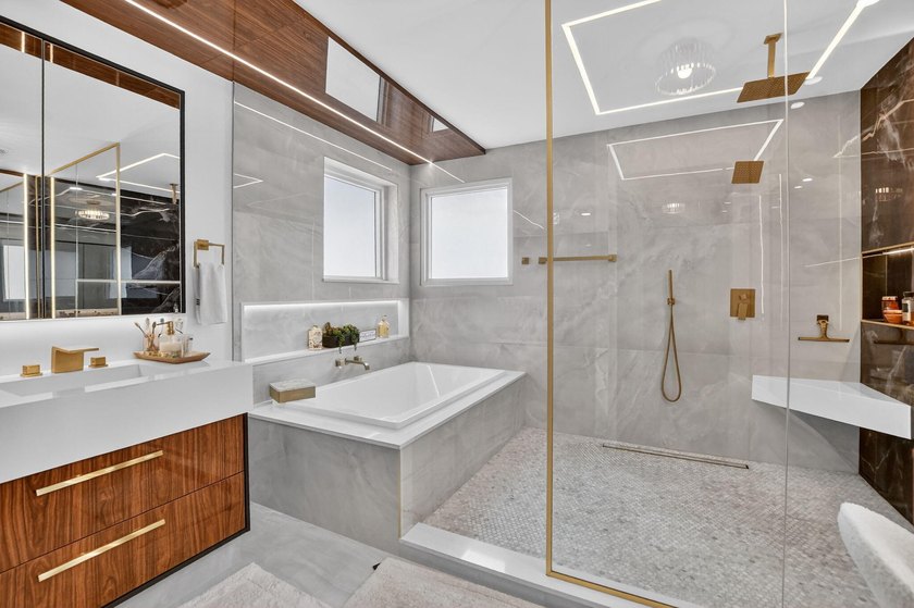***PRICE REDUCED FOR QUICK SALE, BRING ALL OFFERS *** Welcome to - photo 45