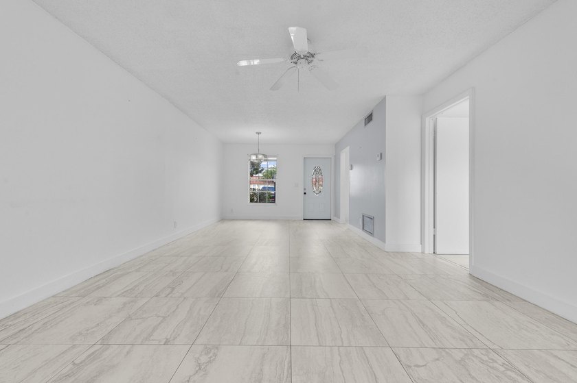 Beautiful 1-bedroom, 1-bath condo located in the desirable 55+ - photo 12