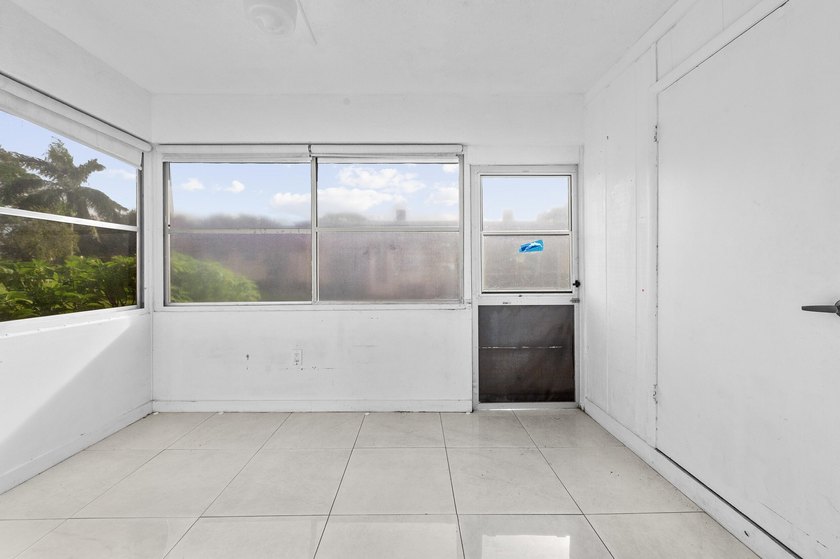 Beautiful 1-bedroom, 1-bath condo located in the desirable 55+ - photo 13