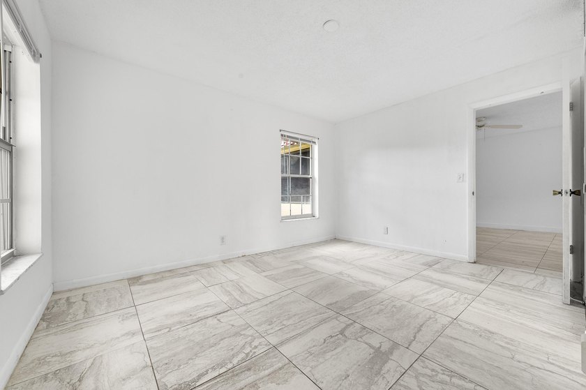 Beautiful 1-bedroom, 1-bath condo located in the desirable 55+ - photo 20