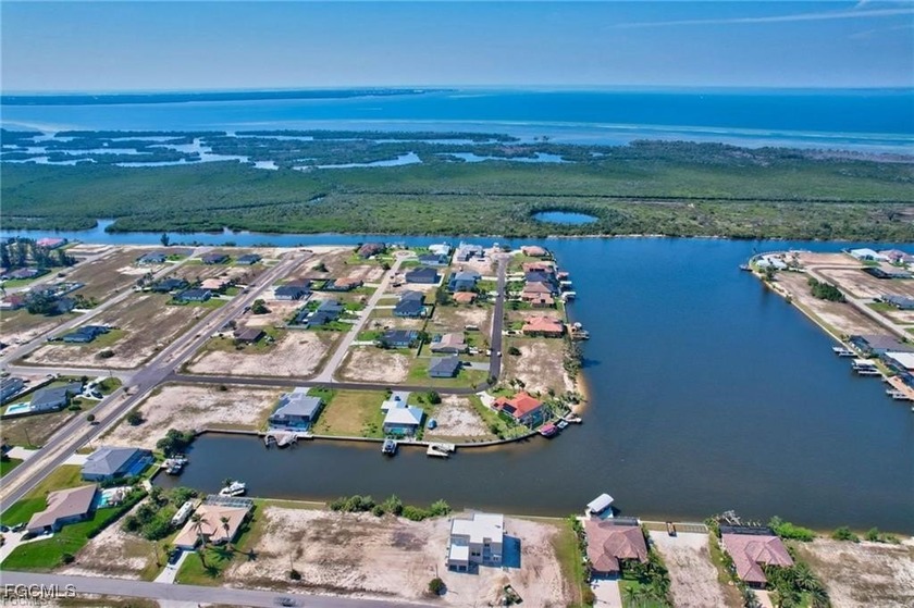 Your Slice of Waterfront Paradise Awaits in Cape Coral! Welcome - photo 3
