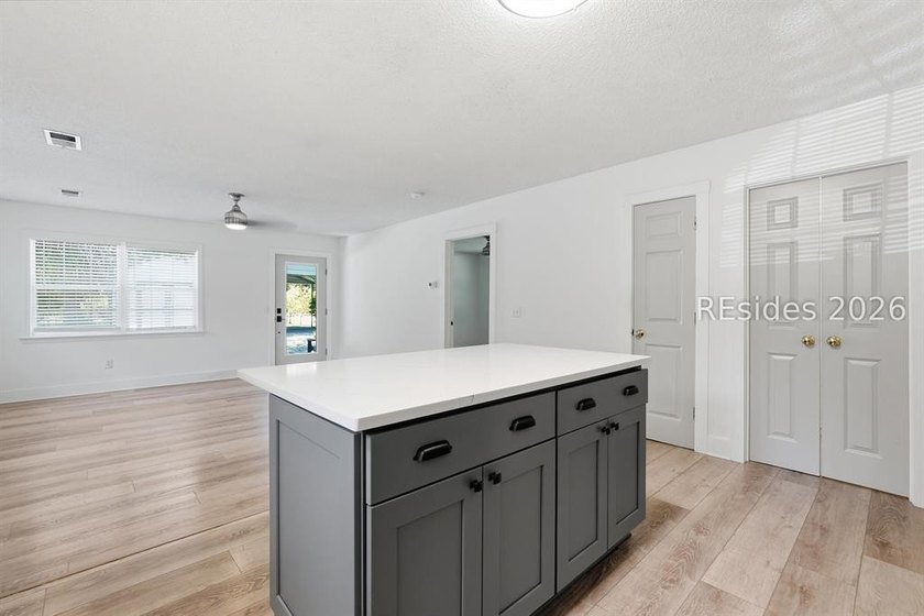 Rare opportunity to own a versatile property in the heart of Old - photo 29