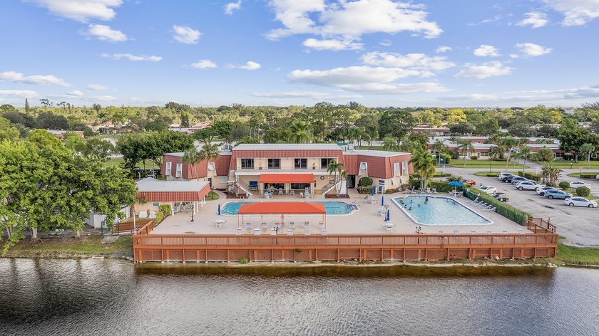 Beautiful 1-bedroom, 1-bath condo located in the desirable 55+ - photo 32
