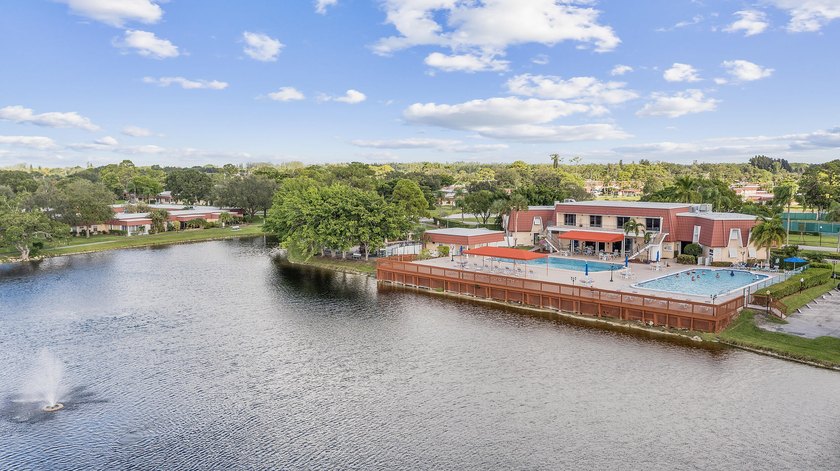 Beautiful 1-bedroom, 1-bath condo located in the desirable 55+ - photo 33