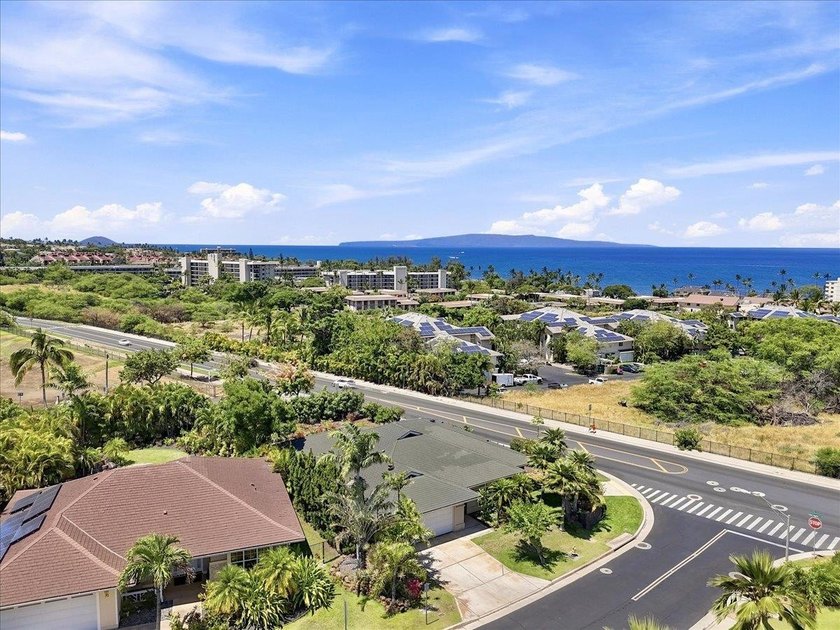 Prestigious Moana Estates Single-Level Gem. This beautifully - photo 4