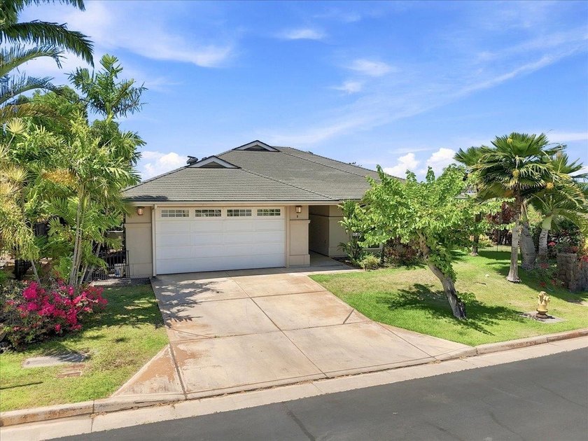 Prestigious Moana Estates Single-Level Gem. This beautifully - photo 7