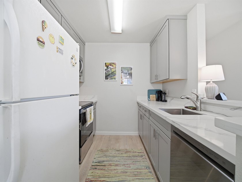 Discover the perfect blend of comfort, style, and island living - photo 5