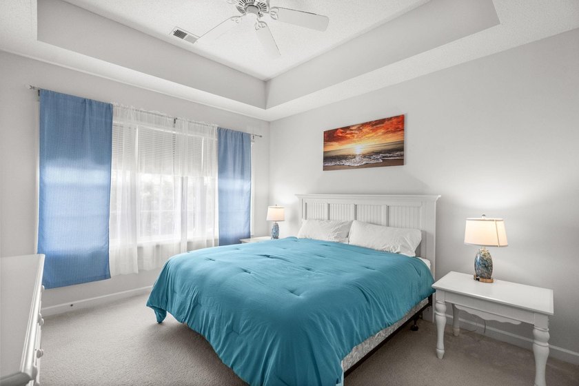 Beautifully maintained condo located in the highly sought-after - photo 8