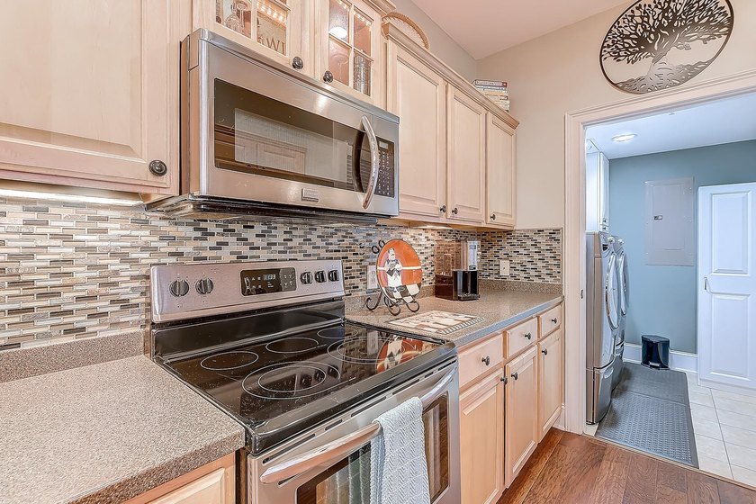 Welcome to Edgewater 513, a rare ground-floor ICW condo located - photo 9