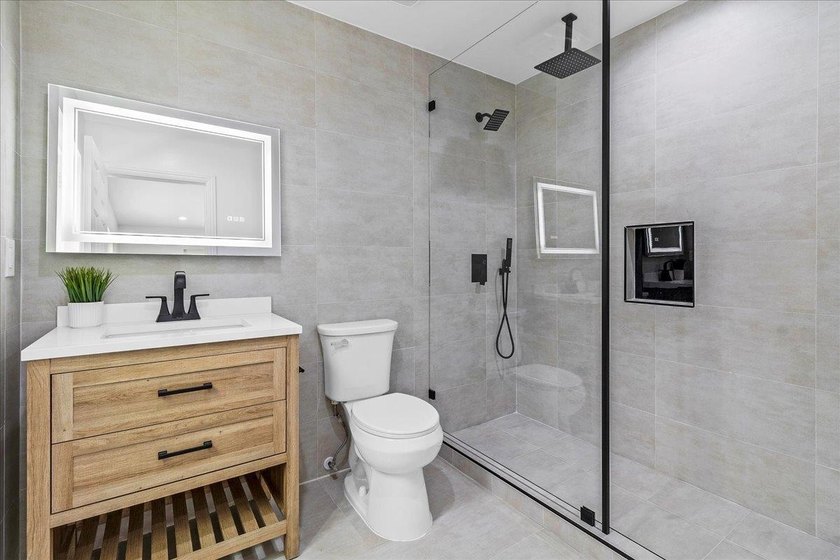Welcome to this fully remodeled gem in Prunedale! This charming - photo 34