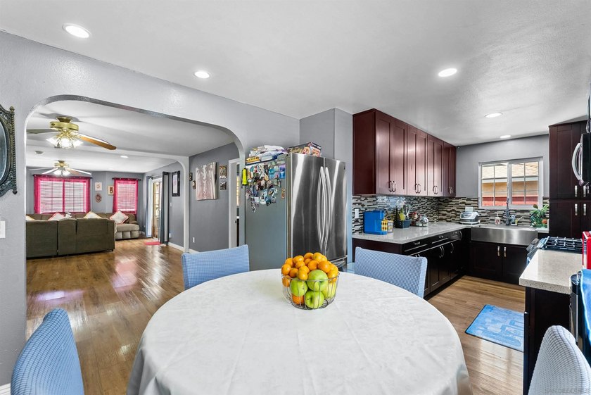 Welcome to your charming address: 240 Ledgewood Lane! Notice - photo 9