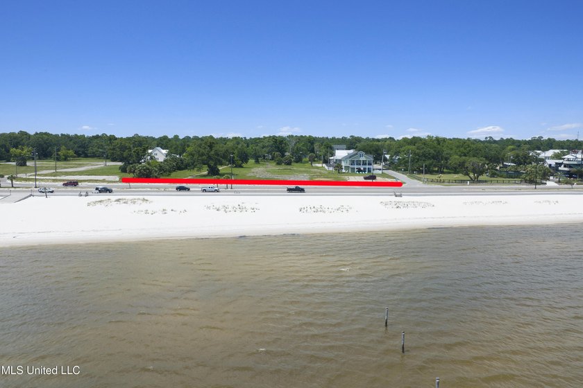 Great Beachfront property located in a high-density Zoning (T-6 - photo 2