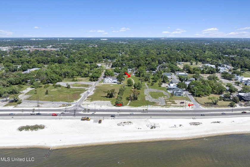 Great Beachfront property located in a high-density Zoning (T-6 - photo 8