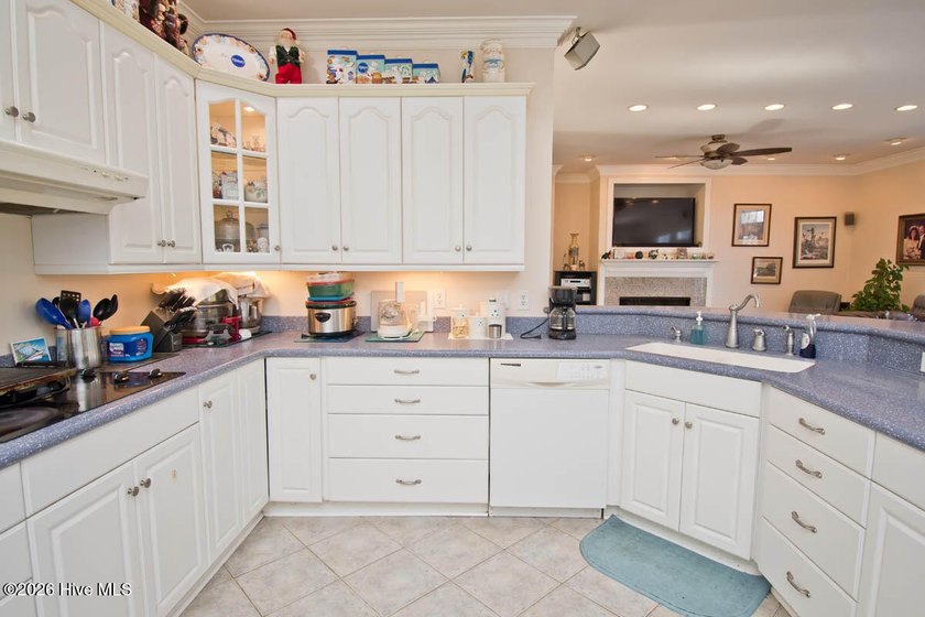 Price Improvement! BOATER'S DREAM meets easy coastal living in - photo 13
