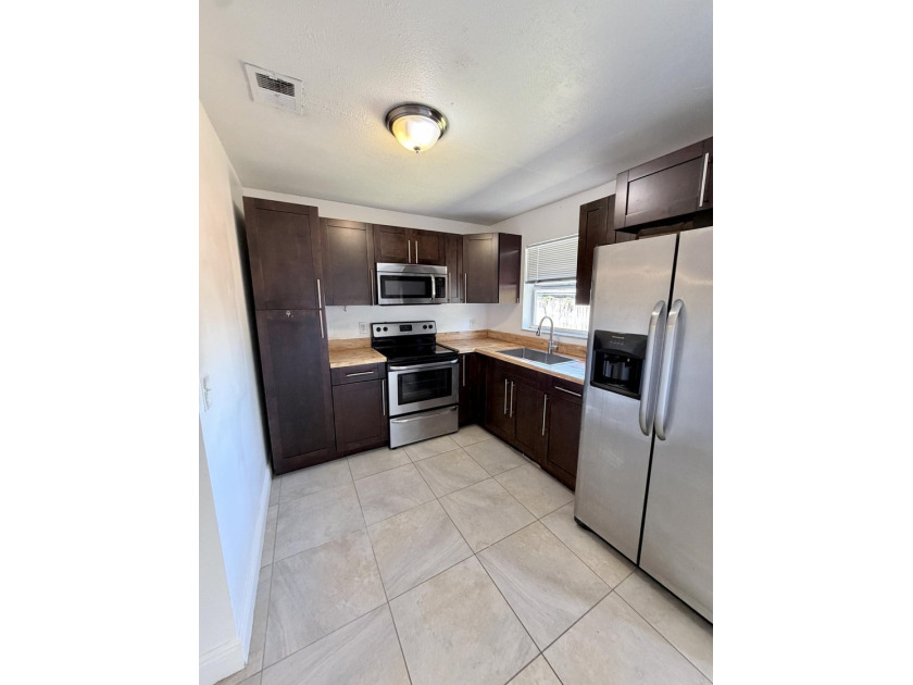 Exceptional investment opportunity in the highly desirable - photo 13