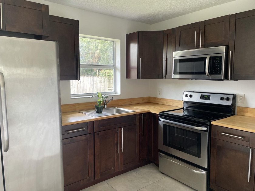 Exceptional investment opportunity in the highly desirable - photo 16