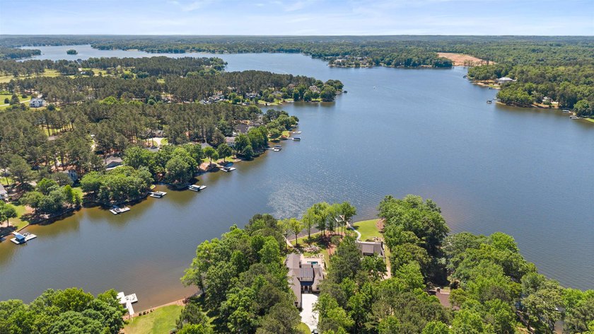 Welcome to The Overlook House, a remarkable waterfront retreat - photo 20