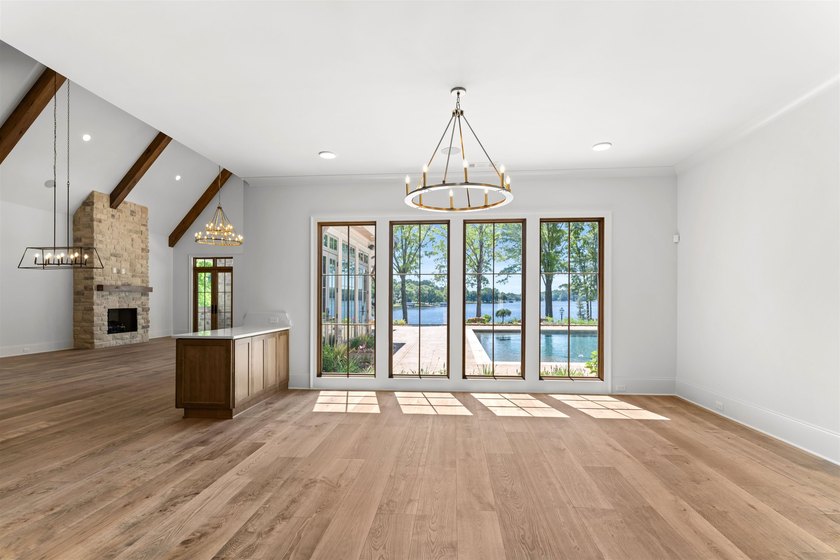 Welcome to The Overlook House, a remarkable waterfront retreat - photo 28