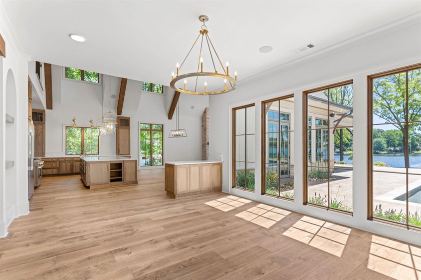 Welcome to The Overlook House, a remarkable waterfront retreat - photo 29