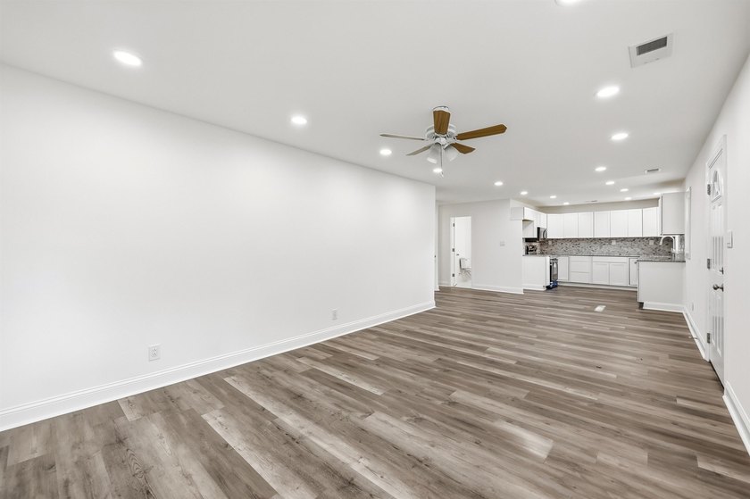 Welcome home to this beautifully remodeled 3-bedroom, 2 - photo 8
