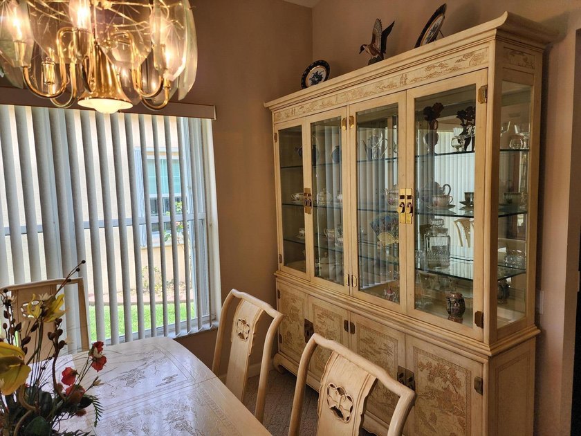 CASCADE - FULLY FURNISHED INCLUDING SILVERWARE, DISHES, POTS AND - photo 5