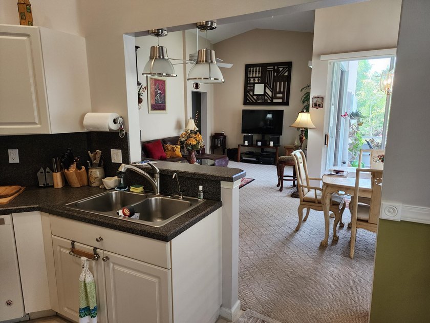 CASCADE - FULLY FURNISHED INCLUDING SILVERWARE, DISHES, POTS AND - photo 8
