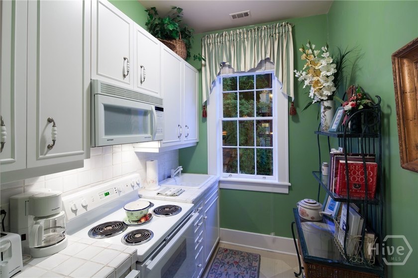 Experience life on Jones Street, considered one of the most - photo 28
