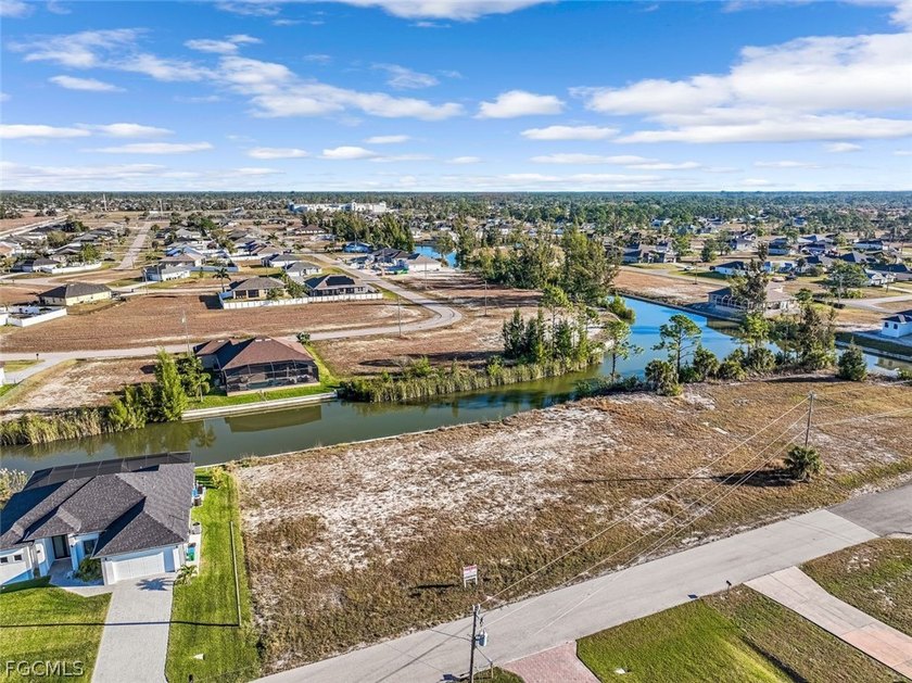 Triple lot *NEW SEAWALL INSTALLED* Rare oversized lot located in - photo 9