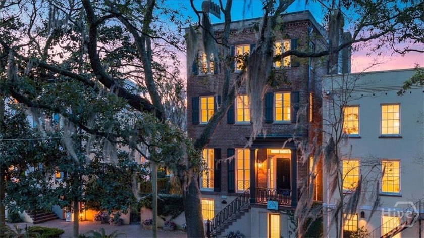 Experience life on Jones Street, considered one of the most - photo 31