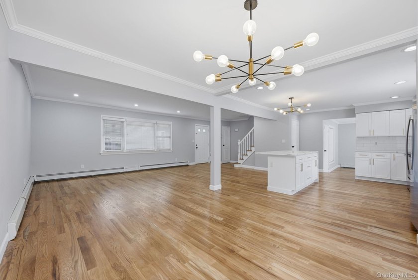 Welcome to this stunning Colonial nestled in the heart of - photo 4