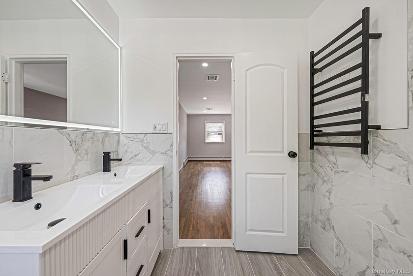 Welcome to this stunning Colonial nestled in the heart of - photo 10