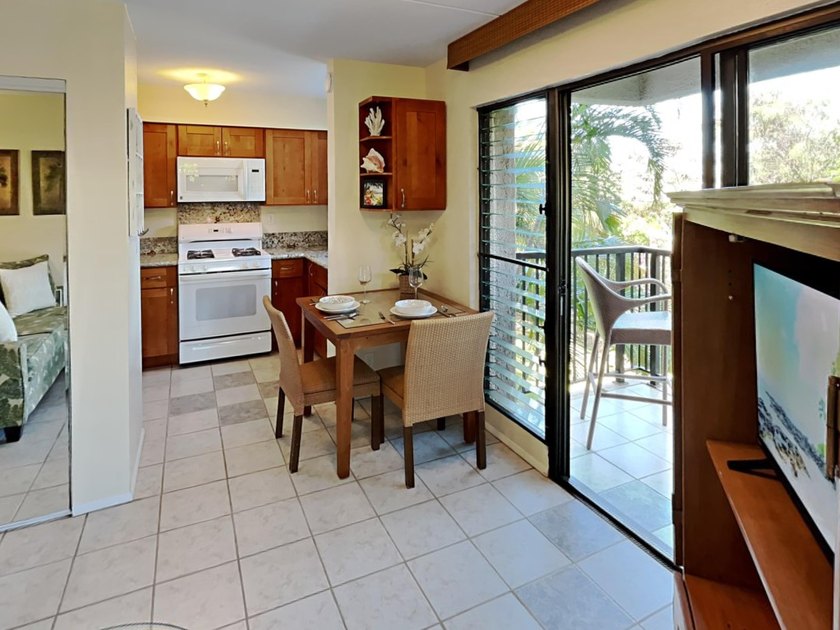 Welcome to Kihei Akahi D-101, a beautifully remodeled - photo 7