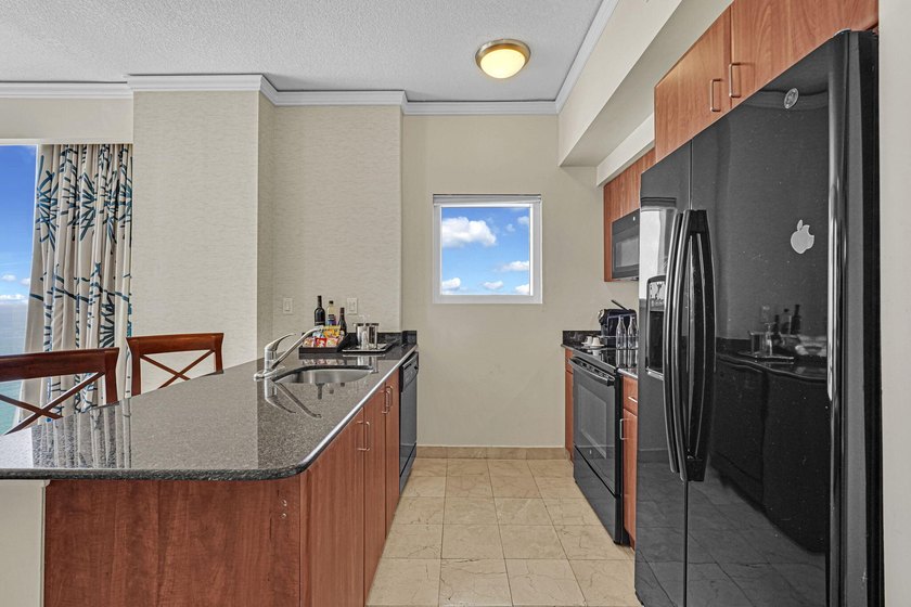 Exceptional opportunity to own a luxury direct oceanfront - photo 25
