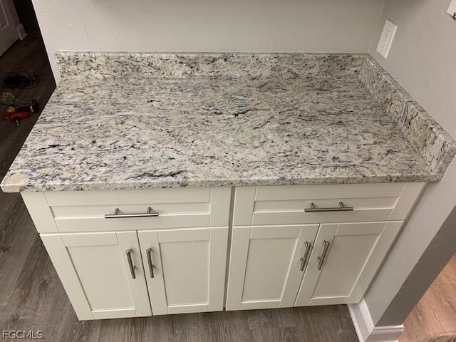 First-floor end unit in desirable Cross Creek Country Club - no - photo 8