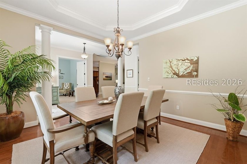 Welcome to 4 Southington Circle in the prestigious gated - photo 9