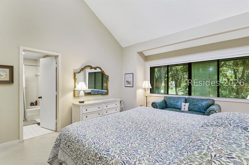 Updated Palmetto Dunes villa offering sweeping golf views and an - photo 18