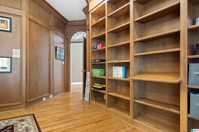 Unique opportunity in Indian Springs - 8,000+sqft on 4.75 - photo 25