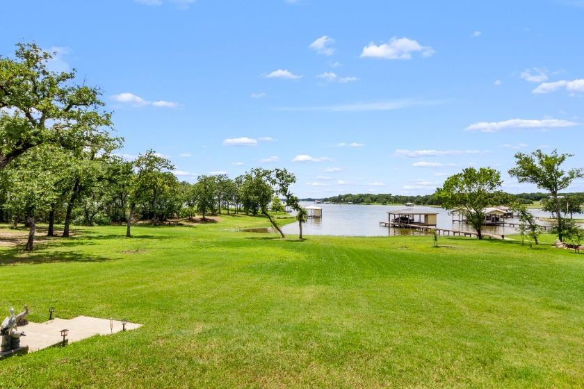 Recent Custom Build on 2.75 Acres!!! - photo 5