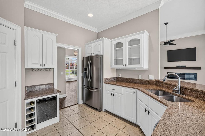 Live the lifestyle you've been dreaming of in the gated golf - photo 14